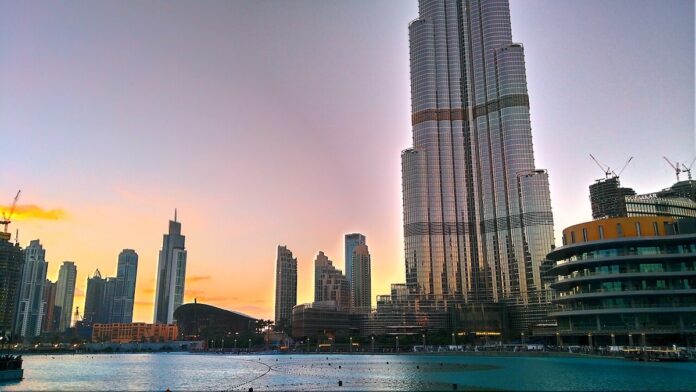 The Dubai Fountain and Burj Khalifa | Rental Living News